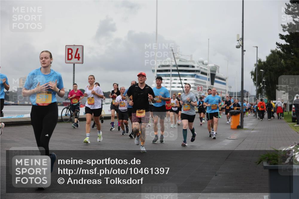 13.09.2026 - Kiel Lauf Andreas Tolksdorf http://msf.ph/oto/10461397 13.09.2026 12:01:52 Kiellinie 3741, 4, 257, 8897, 3, 9192 meine-sportfotos.de