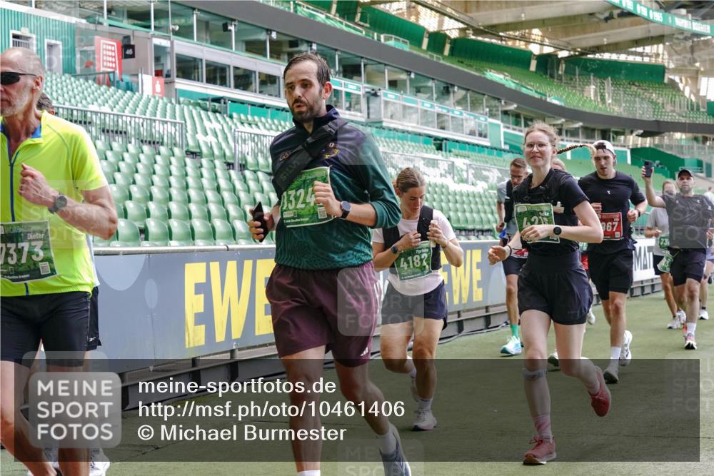 13.09.2026 - 21. swb-Marathon Bremen Michael Burmester http://msf.ph/oto/10461406 13.09.2026 13:12:20 Laufen im Stadion 118, 183, 265, 349, 514, 695, 702, 703, 843, 933, 984, 1113, 1226, 1286, 1334, 1435, 1849, 1851, 1936, 1952, 2005, 2248, 2264, 2281, 2299, 2330, 2336, 2353, 2375, 2377, 2398, 2426, 2443, 2461, 2478, 2505, 2531, 2589, 2659, 2669, 2673, 2684, 2765, 2792, 2804, 2815, 2822, 2836, 2850, 2860, 2884, 2895, 2907, 2963, 2966, 2975, 2976, 3027, 3079, 3082, 3143, 3155, 3159, 3293, 3308, 3328, 3349, 3352, 3409, 3434, 3549, 551 meine-sportfotos.de