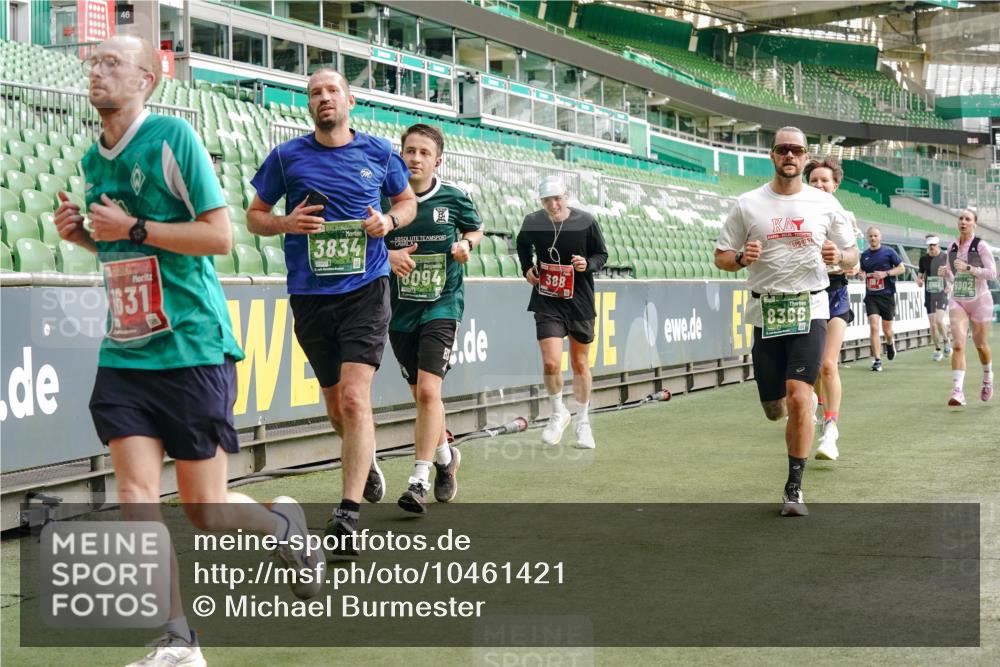 13.09.2026 - 21. swb-Marathon Bremen Michael Burmester http://msf.ph/oto/10461421 13.09.2026 12:55:13 Laufen im Stadion 161, 189, 201, 205, 385, 388, 411, 461, 465, 472, 481, 495, 655, 666, 816, 827, 854, 913, 1053, 1058, 1076, 1197, 1390, 1419, 1468, 1537, 1551, 1599, 1631, 1645, 1658, 1750, 2055, 2122, 2125, 2234, 2251, 2260, 2319, 2383, 2390, 2474, 2499, 2604, 2623, 2701, 2733, 2801, 2824, 2870, 2882, 2913, 2922, 2962, 2971, 3012, 3054, 3057, 3134, 3175, 3192, 3206, 3241, 3246, 3346, 3356, 3357, 3413, 3508, 3706, 3716, 3836, 4135, 4137, 4413, 4479, 4733, 5277, 5430, 5530, 6106, 2498, 3085 meine-sportfotos.de