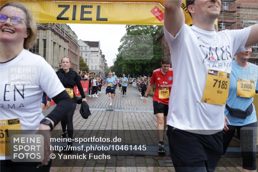 13.09.2026 - Kiel Lauf Yannick Fuchs http://msf.ph/oto/10461445 13.09.2026 09:53:38 Ziel 92, 761, 802, 852, 2691, 2886, 2948, 2978, 4626, 5789, 5988, 6254, 7185, 7429, 8502, 10495, 10929, 11073, 175, 1417, 1499, 1718, 2058, 2399, 4920, 5779, 6180, 7140, 7143, 7495, 7541, 7552, 8260, 8353, 9568, 10275, 10495, 11059, 11073, 11312, 12284, 12493, 200, 2657, 2748, 2953, 4144, 4539, 4762, 4803, 4988, 5695, 7194, 8041, 8044, 8473, 9057, 9446, 9516, 10535, 11100, 11872, 12390, 70, 175, 2399, 3205, 3581, 7226, 9707, 12417, 12468 meine-sportfotos.de