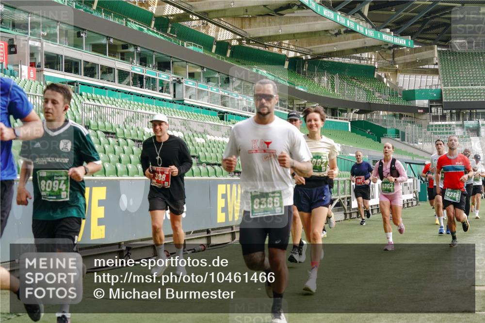 13.09.2026 - 21. swb-Marathon Bremen Michael Burmester http://msf.ph/oto/10461466 13.09.2026 12:55:13 Laufen im Stadion 161, 189, 201, 205, 385, 388, 411, 461, 465, 472, 481, 495, 655, 666, 816, 827, 854, 913, 1053, 1058, 1076, 1197, 1390, 1419, 1468, 1537, 1551, 1599, 1631, 1645, 1658, 1750, 2055, 2122, 2125, 2234, 2251, 2260, 2319, 2383, 2390, 2474, 2499, 2604, 2623, 2701, 2733, 2801, 2824, 2870, 2882, 2913, 2922, 2962, 2971, 3012, 3054, 3057, 3134, 3175, 3192, 3206, 3241, 3246, 3346, 3356, 3357, 3413, 3508, 3706, 3716, 3836, 4135, 4137, 4413, 4479, 4733, 5277, 5430, 5530, 6106, 2498, 3085 meine-sportfotos.de