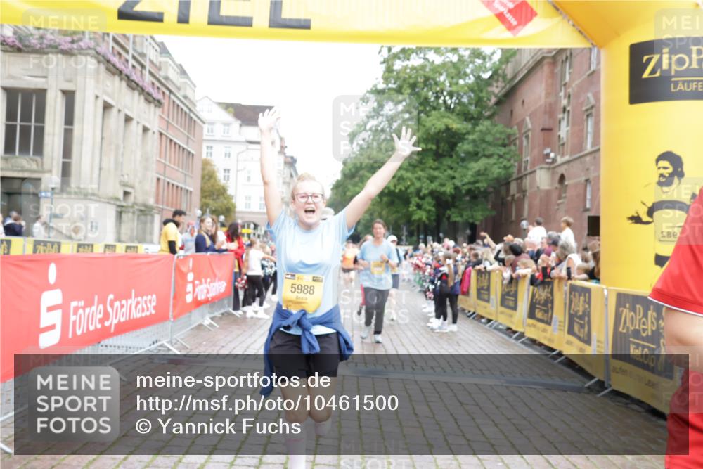 13.09.2026 - Kiel Lauf Yannick Fuchs http://msf.ph/oto/10461500 13.09.2026 09:53:40 Ziel 92, 761, 852, 2657, 2691, 2748, 2886, 2948, 2978, 4144, 4626, 5988, 6254, 7185, 7429, 8502, 10929, 12390, 802, 1417, 1499, 1718, 2058, 2399, 2886, 4920, 5779, 5789, 6180, 7140, 7143, 7495, 7541, 7552, 8260, 8353, 9568, 10275, 10495, 11059, 11073, 11312, 12284, 12493, 200, 2953, 4539, 4762, 4803, 4988, 5695, 7194, 8041, 8044, 8473, 9057, 9446, 9516, 10535, 11100, 11872, 70, 175, 2399, 3205, 7226, 7495, 9707, 12417, 12468 meine-sportfotos.de