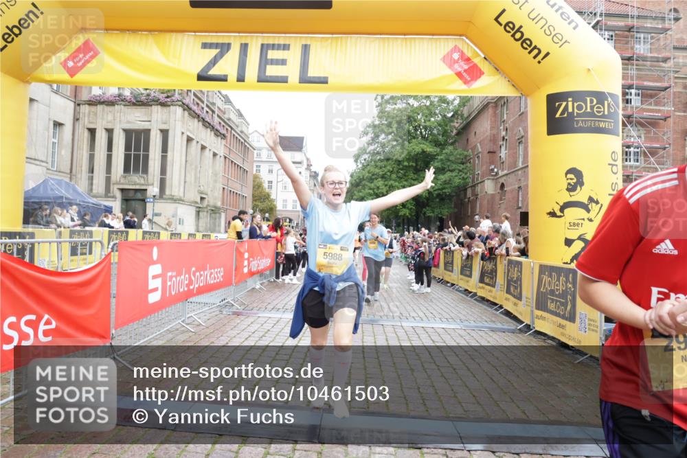 13.09.2026 - Kiel Lauf Yannick Fuchs http://msf.ph/oto/10461503 13.09.2026 09:53:40 Ziel 92, 761, 852, 2657, 2691, 2748, 2886, 2948, 2978, 4144, 4626, 5988, 6254, 7185, 7429, 8502, 10929, 12390, 802, 1417, 1499, 1718, 2058, 2399, 2886, 4920, 5779, 5789, 6180, 7140, 7143, 7495, 7541, 7552, 8260, 8353, 9568, 10275, 10495, 11059, 11073, 11312, 12284, 12493, 200, 2953, 4539, 4762, 4803, 4988, 5695, 7194, 8041, 8044, 8473, 9057, 9446, 9516, 10535, 11100, 11872, 70, 175, 2399, 3205, 7226, 7495, 9707, 12417, 12468 meine-sportfotos.de