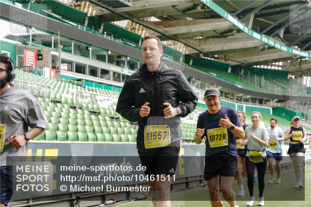 13.09.2026 - 21. swb-Marathon Bremen Michael Burmester http://msf.ph/oto/10461511 13.09.2026 10:34:29 Laufen im Stadion 10018, 10078, 10093, 10144, 10147, 10157, 10166, 10177, 10184, 10185, 10211, 10236, 10240, 10254, 10297, 10355, 10356, 10367, 10368, 10369, 10374, 10394, 10408, 10415, 10423, 10427, 10428, 10460, 10485, 10494, 10528, 10530, 10559, 10578, 10604, 10639, 10668, 10669, 10673, 10677, 10687, 10691, 10699, 10700, 10715, 10745, 10749, 10750, 10772, 10787, 10788, 10794, 10809, 10828, 10857, 10914, 10928, 11126, 11162, 11343, 11803, 11965, 10146, 10222 meine-sportfotos.de