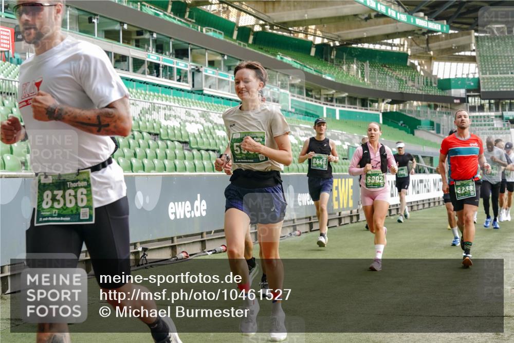 13.09.2026 - 21. swb-Marathon Bremen Michael Burmester http://msf.ph/oto/10461527 13.09.2026 12:55:14 Laufen im Stadion 161, 189, 201, 205, 385, 388, 411, 461, 465, 472, 481, 495, 655, 666, 816, 827, 854, 913, 1053, 1058, 1076, 1197, 1390, 1419, 1468, 1537, 1551, 1599, 1631, 1645, 1658, 1750, 2055, 2122, 2125, 2234, 2251, 2260, 2319, 2383, 2390, 2474, 2499, 2604, 2623, 2701, 2733, 2801, 2824, 2870, 2882, 2913, 2922, 2962, 2971, 3012, 3054, 3057, 3134, 3175, 3192, 3206, 3241, 3246, 3346, 3356, 3357, 3413, 3508, 3706, 3716, 3836, 4135, 4137, 4413, 4479, 4733, 5277, 5430, 5530, 6106, 2498, 3085 meine-sportfotos.de