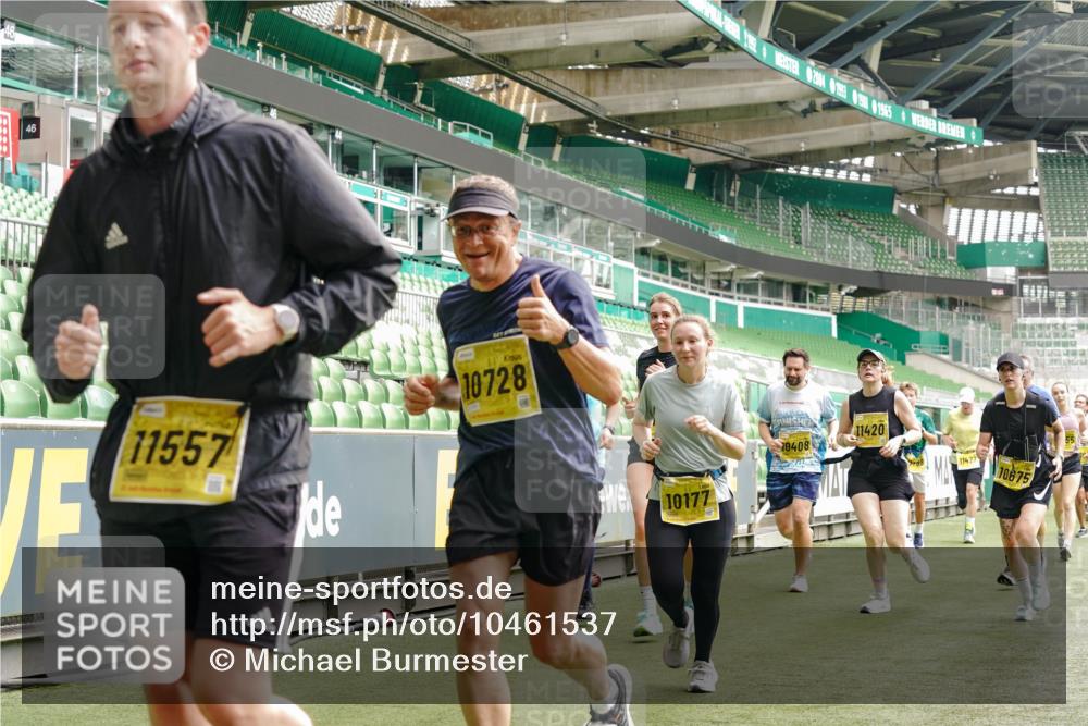 13.09.2026 - 21. swb-Marathon Bremen Michael Burmester http://msf.ph/oto/10461537 13.09.2026 10:34:29 Laufen im Stadion 10018, 10078, 10093, 10144, 10147, 10157, 10166, 10177, 10184, 10185, 10211, 10236, 10240, 10254, 10297, 10355, 10356, 10367, 10368, 10369, 10374, 10394, 10408, 10415, 10423, 10427, 10428, 10460, 10485, 10494, 10528, 10530, 10559, 10578, 10604, 10639, 10668, 10669, 10673, 10677, 10687, 10691, 10699, 10700, 10715, 10745, 10749, 10750, 10772, 10787, 10788, 10794, 10809, 10828, 10857, 10914, 10928, 11126, 11162, 11343, 11803, 11965, 10146, 10222 meine-sportfotos.de