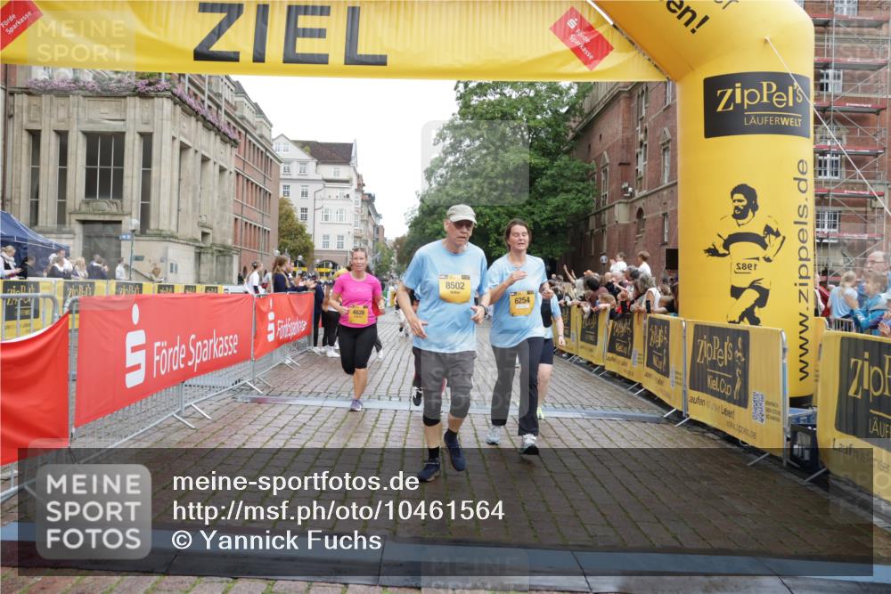 13.09.2026 - Kiel Lauf Yannick Fuchs http://msf.ph/oto/10461564 13.09.2026 09:53:42 Ziel 92, 852, 2657, 2691, 2748, 2948, 4144, 4626, 5988, 6254, 7429, 8502, 10929, 12390, 761, 802, 1417, 1499, 1718, 2058, 2886, 2948, 2978, 4920, 5779, 5789, 6180, 7140, 7143, 7185, 7429, 7495, 7541, 7552, 8260, 8353, 9568, 10275, 10495, 10929, 11059, 11073, 11312, 12284, 12493, 200, 2953, 4539, 4762, 4803, 4988, 5670, 5695, 7194, 8041, 8044, 8473, 9057, 9446, 9516, 10535, 11100, 11872, 70, 175, 2399, 3205, 7140, 7226, 7495, 9707, 10275, 12417, 12468 meine-sportfotos.de