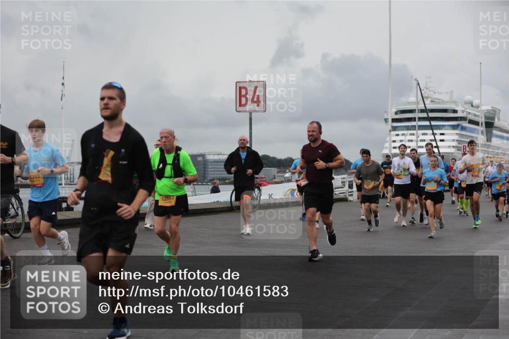 13.09.2026 - Kiel Lauf Andreas Tolksdorf http://msf.ph/oto/10461583 13.09.2026 12:02:11 Kiellinie 7393, 12643, 4 meine-sportfotos.de