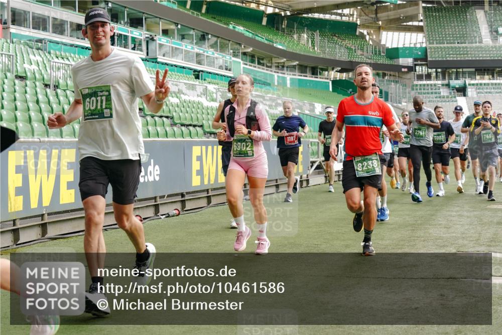 13.09.2026 - 21. swb-Marathon Bremen Michael Burmester http://msf.ph/oto/10461586 13.09.2026 12:55:15 Laufen im Stadion 161, 189, 201, 205, 385, 388, 411, 461, 465, 472, 481, 495, 655, 666, 816, 827, 854, 913, 1053, 1058, 1076, 1197, 1390, 1419, 1468, 1537, 1551, 1599, 1631, 1645, 1658, 1750, 2055, 2122, 2125, 2234, 2251, 2260, 2319, 2383, 2390, 2474, 2499, 2604, 2623, 2701, 2733, 2801, 2824, 2870, 2882, 2913, 2922, 2962, 2971, 3012, 3054, 3057, 3134, 3175, 3192, 3206, 3241, 3246, 3346, 3356, 3357, 3413, 3508, 3706, 3716, 3836, 4135, 4137, 4413, 4479, 4733, 5277, 5430, 5530, 6106, 2498, 3085 meine-sportfotos.de