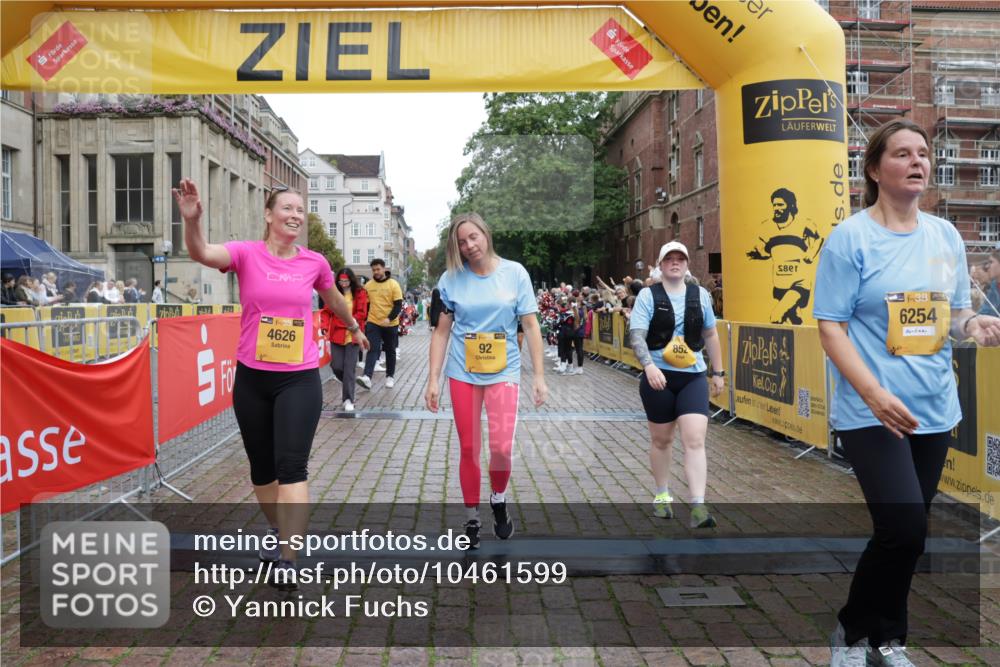 13.09.2026 - Kiel Lauf Yannick Fuchs http://msf.ph/oto/10461599 13.09.2026 09:53:44 Ziel 92, 852, 2657, 2691, 2748, 4144, 4626, 5988, 6254, 8502, 11872, 12390, 761, 802, 1417, 1499, 1718, 2058, 2886, 2948, 2978, 4920, 5779, 5789, 6180, 7140, 7143, 7185, 7429, 7541, 7552, 8260, 8353, 9568, 10275, 10495, 10929, 11059, 11073, 11312, 12284, 12493, 200, 2953, 3703, 4277, 4539, 4762, 4803, 4988, 5670, 5695, 7194, 7458, 8041, 8044, 8473, 9057, 9446, 9516, 10535, 11100, 175, 2399, 7140, 7226, 7495, 9707, 10275 meine-sportfotos.de