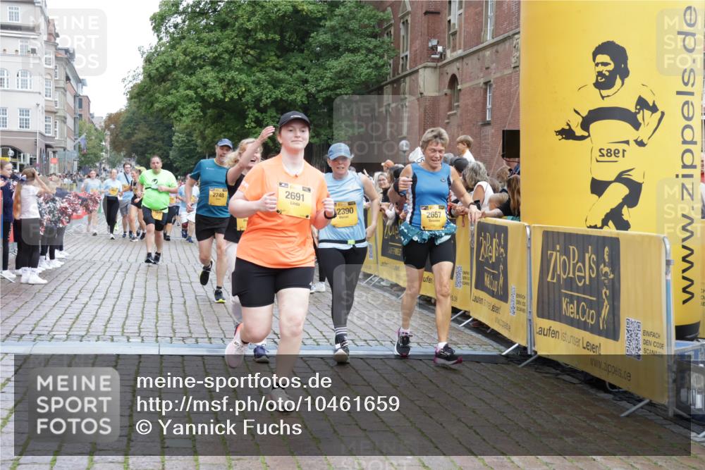 13.09.2026 - Kiel Lauf Yannick Fuchs http://msf.ph/oto/10461659 13.09.2026 09:53:47 Ziel 92, 200, 852, 2657, 2691, 2748, 4144, 4539, 4626, 4762, 4803, 6254, 8041, 8502, 9057, 10535, 11872, 12390, 761, 802, 1417, 1499, 1718, 2058, 2886, 2948, 2978, 4920, 5779, 5789, 5988, 6180, 7143, 7185, 7429, 7541, 7552, 8260, 8353, 9568, 10495, 10929, 11059, 11073, 11312, 12284, 12493, 2815, 2953, 3702, 3703, 4277, 4988, 5670, 5695, 7194, 7458, 8044, 8473, 9446, 9516, 11100, 2399, 7140, 7495, 10275, 11312 meine-sportfotos.de