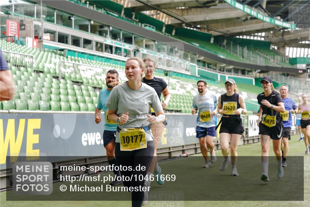 13.09.2026 - 21. swb-Marathon Bremen Michael Burmester http://msf.ph/oto/10461669 13.09.2026 10:34:31 Laufen im Stadion 10018, 10078, 10093, 10144, 10147, 10157, 10177, 10184, 10185, 10211, 10236, 10240, 10254, 10297, 10355, 10356, 10367, 10368, 10369, 10374, 10408, 10415, 10423, 10427, 10428, 10460, 10485, 10494, 10528, 10530, 10559, 10578, 10604, 10639, 10668, 10669, 10673, 10677, 10687, 10691, 10699, 10700, 10715, 10745, 10749, 10750, 10772, 10787, 10788, 10794, 10809, 10828, 10857, 10914, 10928, 11126, 11162, 11343, 11803, 11965, 10146, 10222 meine-sportfotos.de