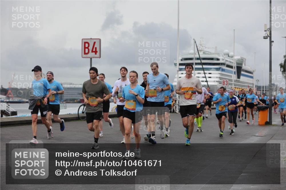 13.09.2026 - Kiel Lauf Andreas Tolksdorf http://msf.ph/oto/10461671 13.09.2026 12:02:14 Kiellinie 4, 6042, 1402, 5934, 3 meine-sportfotos.de