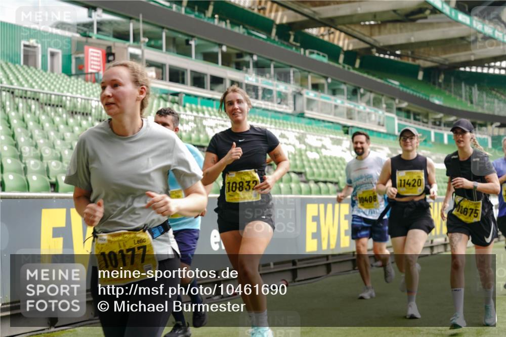 13.09.2026 - 21. swb-Marathon Bremen Michael Burmester http://msf.ph/oto/10461690 13.09.2026 10:34:31 Laufen im Stadion 10018, 10078, 10093, 10144, 10147, 10157, 10177, 10184, 10185, 10211, 10236, 10240, 10254, 10297, 10355, 10356, 10367, 10368, 10369, 10374, 10408, 10415, 10423, 10427, 10428, 10460, 10485, 10494, 10528, 10530, 10559, 10578, 10604, 10639, 10668, 10669, 10673, 10677, 10687, 10691, 10699, 10700, 10715, 10745, 10749, 10750, 10772, 10787, 10788, 10794, 10809, 10828, 10857, 10914, 10928, 11126, 11162, 11343, 11803, 11965, 10146, 10222 meine-sportfotos.de