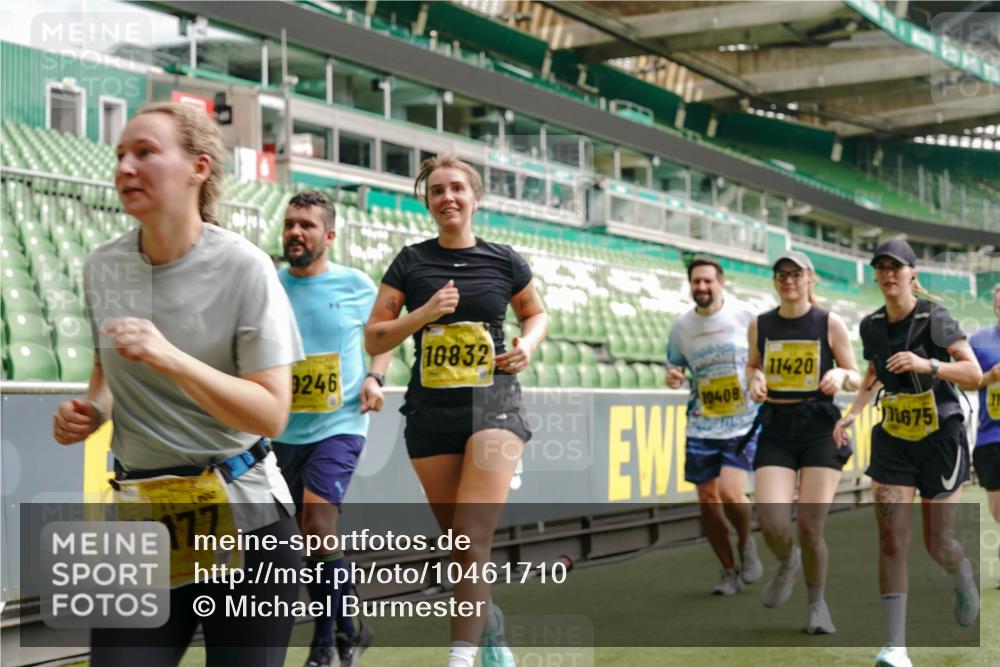 13.09.2026 - 21. swb-Marathon Bremen Michael Burmester http://msf.ph/oto/10461710 13.09.2026 10:34:31 Laufen im Stadion 10018, 10078, 10093, 10144, 10147, 10157, 10177, 10184, 10185, 10211, 10236, 10240, 10254, 10297, 10355, 10356, 10367, 10368, 10369, 10374, 10408, 10415, 10423, 10427, 10428, 10460, 10485, 10494, 10528, 10530, 10559, 10578, 10604, 10639, 10668, 10669, 10673, 10677, 10687, 10691, 10699, 10700, 10715, 10745, 10749, 10750, 10772, 10787, 10788, 10794, 10809, 10828, 10857, 10914, 10928, 11126, 11162, 11343, 11803, 11965, 10146, 10222 meine-sportfotos.de