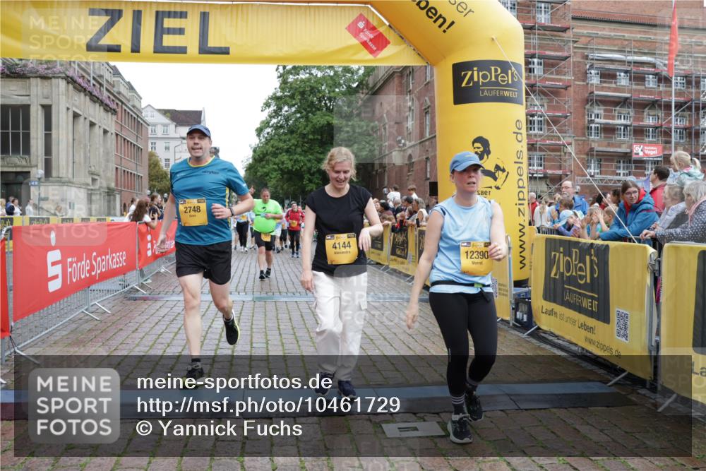 13.09.2026 - Kiel Lauf Yannick Fuchs http://msf.ph/oto/10461729 13.09.2026 09:53:50 Ziel 200, 2657, 2691, 2748, 2953, 4144, 4539, 4762, 4803, 5695, 7194, 8041, 8044, 8473, 9057, 9446, 9516, 10535, 11872, 12390, 92, 761, 802, 852, 1417, 1499, 1718, 2058, 2886, 2948, 2978, 4626, 4920, 5779, 5789, 5988, 6180, 6254, 7143, 7185, 7429, 7541, 7552, 8260, 8353, 8502, 9568, 10495, 10929, 11059, 11073, 12284, 12493, 2815, 3148, 3702, 3703, 4277, 4988, 5670, 7458, 11100, 2058, 7140, 7495, 10275, 11312 meine-sportfotos.de