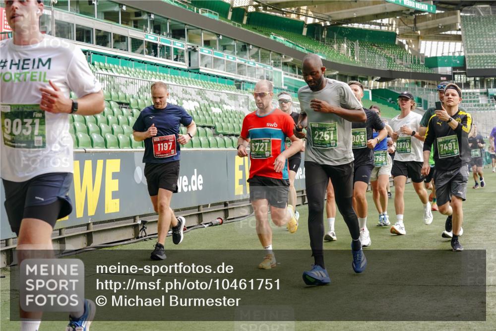 13.09.2026 - 21. swb-Marathon Bremen Michael Burmester http://msf.ph/oto/10461751 13.09.2026 12:55:18 Laufen im Stadion 161, 189, 201, 205, 385, 388, 411, 461, 465, 472, 481, 495, 655, 666, 816, 827, 854, 913, 1053, 1058, 1076, 1197, 1390, 1419, 1468, 1537, 1551, 1599, 1631, 1645, 1658, 1750, 2122, 2125, 2234, 2251, 2260, 2319, 2383, 2390, 2474, 2499, 2604, 2701, 2733, 2801, 2824, 2870, 2882, 2913, 2922, 2962, 2971, 3012, 3054, 3057, 3134, 3175, 3192, 3206, 3241, 3246, 3346, 3356, 3357, 3411, 3413, 3508, 3706, 3716, 3836, 4135, 4137, 4413, 4479, 4733, 5277, 5430, 5530, 6106, 2498, 3085 meine-sportfotos.de