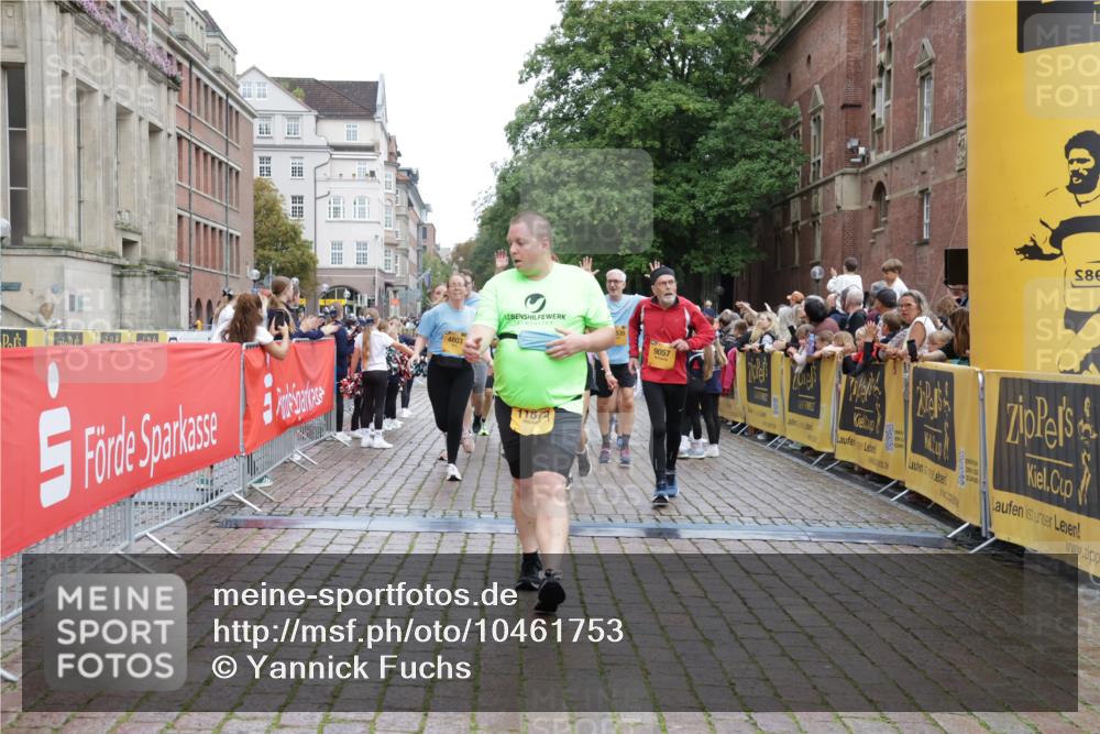 13.09.2026 - Kiel Lauf Yannick Fuchs http://msf.ph/oto/10461753 13.09.2026 09:53:53 Ziel 200, 2657, 2691, 2748, 2953, 4144, 4539, 4762, 4803, 4988, 5695, 7194, 8041, 8044, 8473, 9057, 9446, 9516, 10535, 11100, 11872, 12390, 92, 761, 802, 852, 1417, 1499, 1718, 2058, 2691, 2886, 2948, 2978, 4626, 4920, 5779, 5789, 5988, 6180, 6254, 7143, 7185, 7429, 7541, 7552, 8260, 8353, 8502, 9568, 10495, 10929, 11059, 11073, 12284, 12493, 2815, 3148, 3702, 3703, 4277, 5670, 7458, 8325, 9587, 1718, 2058, 4920, 7143, 11312 meine-sportfotos.de