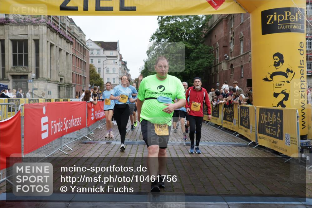 13.09.2026 - Kiel Lauf Yannick Fuchs http://msf.ph/oto/10461756 13.09.2026 09:53:54 Ziel 200, 2657, 2748, 2953, 4144, 4539, 4762, 4803, 4988, 5695, 7194, 8041, 8044, 8473, 9057, 9446, 9516, 10535, 11100, 11872, 12390, 92, 761, 802, 852, 1417, 1499, 1718, 2657, 2691, 2886, 2948, 2978, 4144, 4626, 4920, 5779, 5789, 5988, 6180, 6254, 7143, 7185, 7429, 7541, 7552, 8260, 8353, 8502, 9568, 10495, 10929, 11059, 11073, 12284, 12390, 12493, 2815, 3148, 3702, 3703, 4277, 5670, 7458, 8325, 9587, 1718, 2058, 4920, 7143, 11312 meine-sportfotos.de
