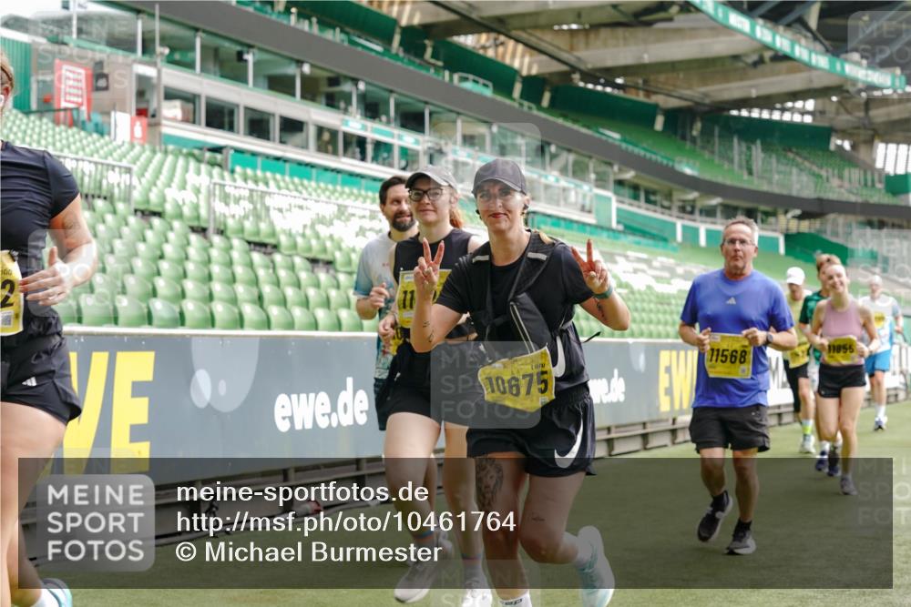 13.09.2026 - 21. swb-Marathon Bremen Michael Burmester http://msf.ph/oto/10461764 13.09.2026 10:34:32 Laufen im Stadion 10018, 10078, 10093, 10144, 10147, 10157, 10177, 10184, 10185, 10211, 10236, 10240, 10254, 10297, 10355, 10356, 10367, 10368, 10369, 10374, 10408, 10415, 10423, 10427, 10428, 10460, 10485, 10528, 10530, 10559, 10578, 10604, 10639, 10668, 10669, 10673, 10677, 10687, 10691, 10699, 10700, 10715, 10745, 10749, 10750, 10772, 10787, 10788, 10809, 10828, 10857, 10914, 10928, 11126, 11162, 11343, 11803, 11965, 10146, 10222 meine-sportfotos.de