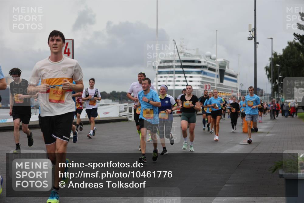 13.09.2026 - Kiel Lauf Andreas Tolksdorf http://msf.ph/oto/10461776 13.09.2026 12:02:17 Kiellinie 73, 5934, 4, 88, 3 meine-sportfotos.de