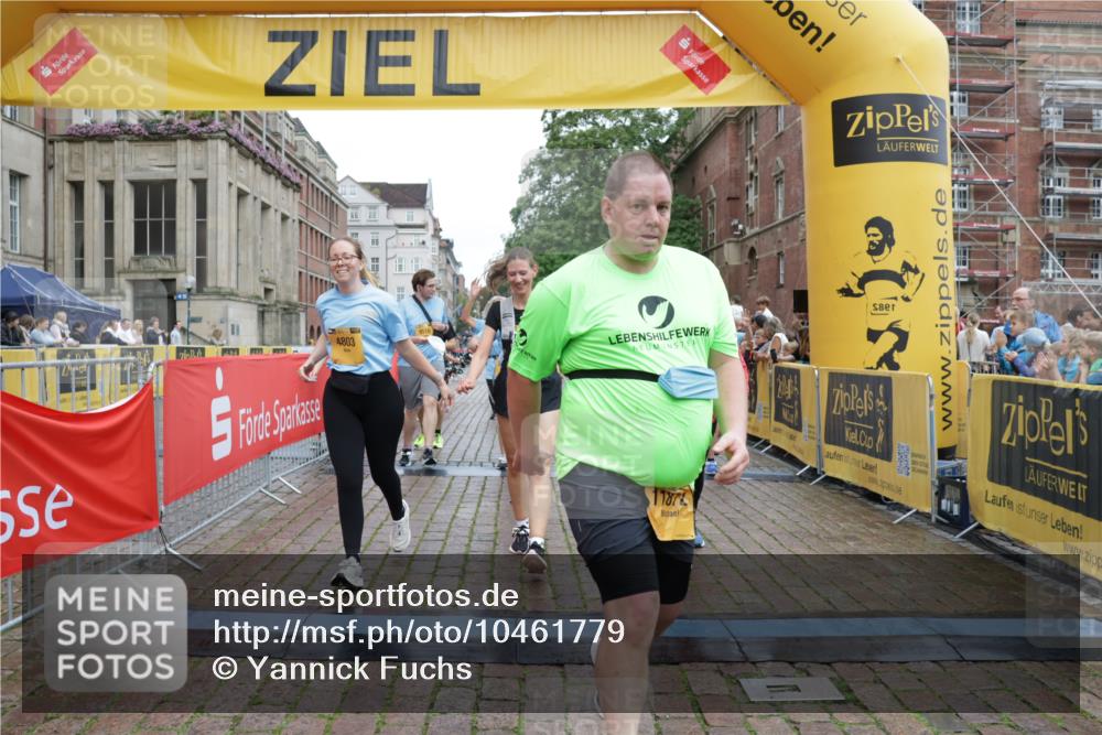 13.09.2026 - Kiel Lauf Yannick Fuchs http://msf.ph/oto/10461779 13.09.2026 09:53:55 Ziel 200, 2748, 2953, 4539, 4762, 4803, 4988, 5695, 7194, 8041, 8044, 8473, 9057, 9446, 9516, 10535, 11100, 11872, 92, 761, 802, 852, 1417, 1499, 1718, 2657, 2691, 2748, 2886, 2948, 2978, 4144, 4626, 4920, 5779, 5789, 5988, 6180, 6254, 7185, 7429, 7541, 7552, 8260, 8353, 8502, 10495, 10929, 11059, 11073, 12284, 12390, 12493, 2815, 3148, 3283, 3702, 3703, 4263, 4277, 5670, 7127, 7458, 8325, 9587, 10261, 1718, 2058, 4920, 7143, 8260, 11312 meine-sportfotos.de