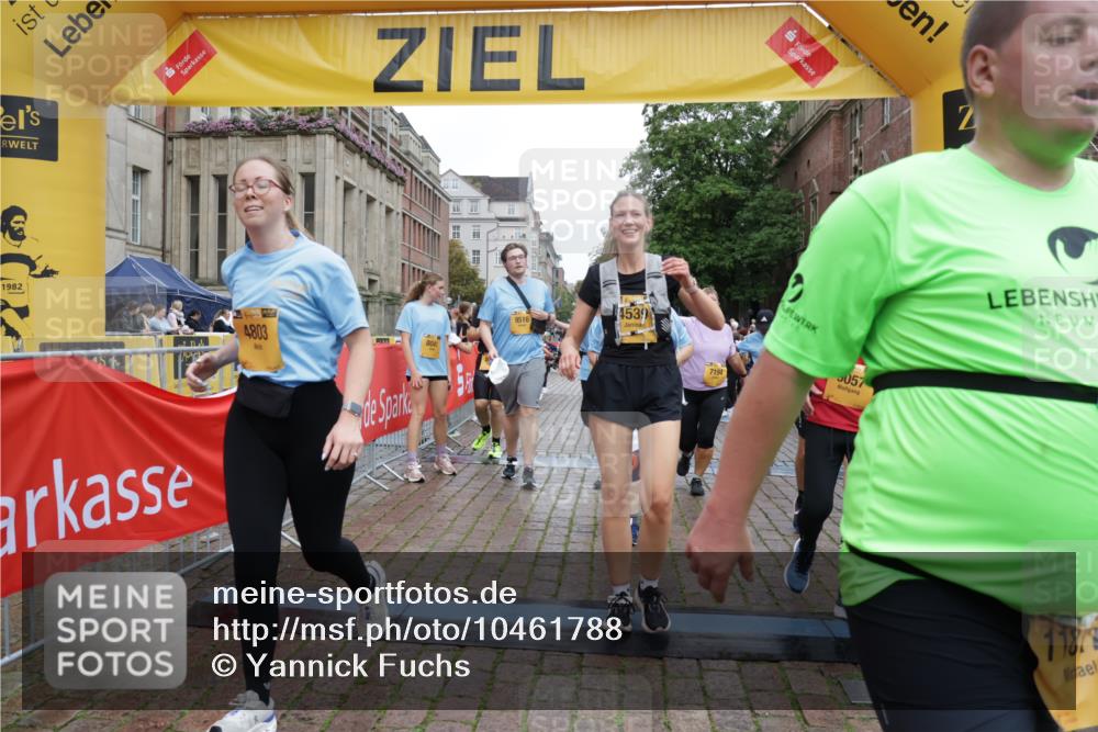 13.09.2026 - Kiel Lauf Yannick Fuchs http://msf.ph/oto/10461788 13.09.2026 09:53:56 Ziel 200, 2953, 4539, 4762, 4803, 4988, 5670, 5695, 7194, 8041, 8044, 8473, 9057, 9446, 9516, 10535, 11100, 11872, 92, 761, 802, 852, 1417, 1499, 1718, 2657, 2691, 2748, 2886, 2948, 2978, 4144, 4626, 4920, 5779, 5789, 5988, 6180, 6254, 7185, 7429, 7541, 7552, 8260, 8353, 8502, 10495, 10929, 11059, 11073, 12284, 12390, 12493, 2815, 3148, 3283, 3702, 3703, 4263, 4277, 7127, 7458, 8325, 9587, 10261, 10434, 1718, 2058, 4920, 5779, 7143, 7552, 8260, 11312 meine-sportfotos.de