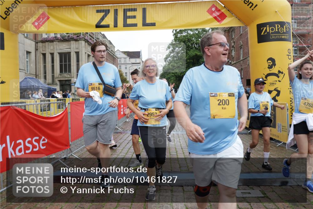 13.09.2026 - Kiel Lauf Yannick Fuchs http://msf.ph/oto/10461827 13.09.2026 09:53:58 Ziel 200, 2953, 4539, 4762, 4803, 4988, 5670, 5695, 7194, 8041, 8044, 8473, 9057, 9446, 9516, 10535, 11100, 11872, 92, 761, 802, 852, 1417, 1499, 2657, 2691, 2748, 2886, 2948, 2978, 4144, 4626, 5779, 5789, 5988, 6180, 6254, 7185, 7429, 7541, 7552, 8260, 8353, 8502, 10495, 10929, 11059, 11073, 11872, 12284, 12390, 2815, 2865, 3148, 3283, 3702, 3703, 4263, 4277, 6327, 6986, 7127, 7458, 8325, 9587, 10261, 10424, 10434, 1417, 1718, 2058, 4920, 5779, 6180, 7143, 7541, 7552, 8260 meine-sportfotos.de