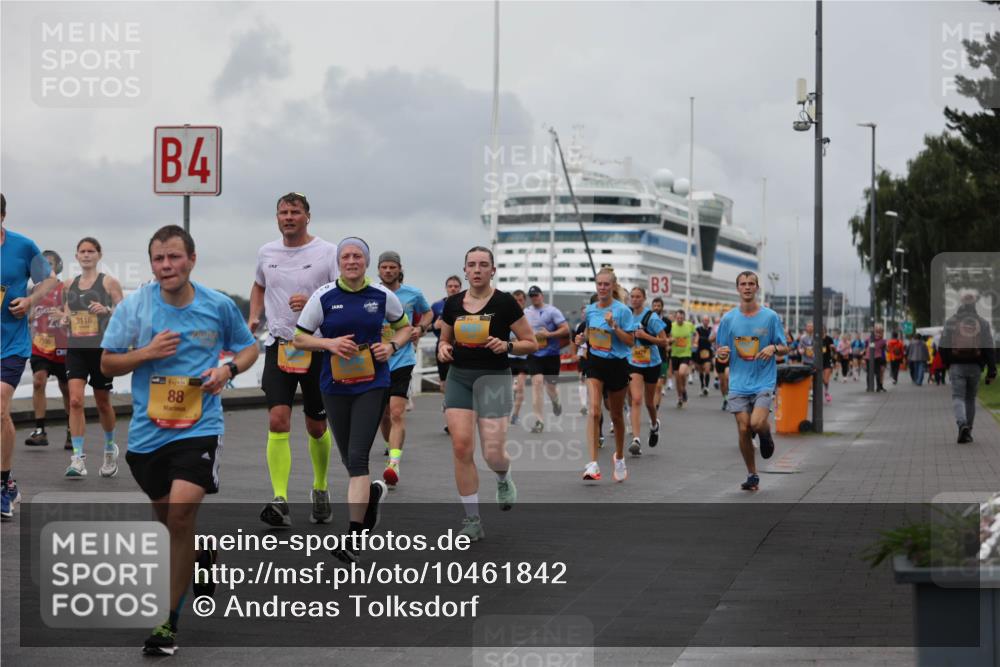 13.09.2026 - Kiel Lauf Andreas Tolksdorf http://msf.ph/oto/10461842 13.09.2026 12:02:19 Kiellinie 3116, 4, 5, 39, 88, 3 meine-sportfotos.de