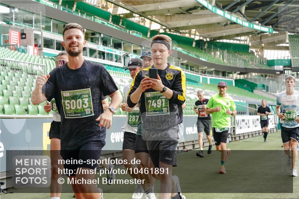 13.09.2026 - 21. swb-Marathon Bremen Michael Burmester http://msf.ph/oto/10461891 13.09.2026 12:55:20 Laufen im Stadion 161, 189, 201, 205, 307, 385, 388, 411, 461, 465, 481, 495, 655, 666, 816, 827, 854, 913, 1053, 1058, 1076, 1197, 1390, 1419, 1537, 1551, 1599, 1631, 1645, 1658, 1750, 2122, 2125, 2234, 2251, 2260, 2319, 2383, 2390, 2474, 2499, 2604, 2701, 2733, 2801, 2824, 2870, 2882, 2913, 2922, 2962, 2971, 3012, 3054, 3057, 3134, 3175, 3192, 3206, 3241, 3246, 3346, 3356, 3357, 3411, 3508, 3706, 3716, 3836, 4135, 4137, 4171, 4413, 4455, 4479, 4733, 5277, 5430, 5530, 6106, 2498, 3085 meine-sportfotos.de
