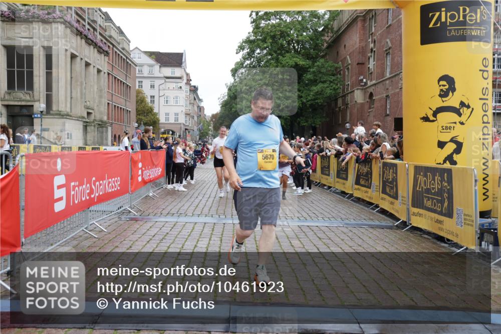 13.09.2026 - Kiel Lauf Yannick Fuchs http://msf.ph/oto/10461923 13.09.2026 09:54:05 Ziel 2815, 3148, 3702, 3703, 4277, 4988, 5670, 7458, 9446, 11100, 92, 200, 761, 852, 2657, 2691, 2748, 2886, 2948, 2953, 2978, 4144, 4539, 4626, 4762, 4803, 5695, 5988, 6254, 7185, 7194, 7429, 8041, 8044, 8473, 8502, 9057, 9446, 9516, 10535, 10929, 11872, 12390, 1441, 2368, 2485, 2865, 3283, 4263, 6327, 6986, 7127, 8325, 9587, 10261, 10424, 10434, 12753, 761, 802, 1417, 1499, 2886, 2948, 2978, 5779, 5789, 6180, 7185, 7429, 7541, 7552, 8260, 10929 meine-sportfotos.de