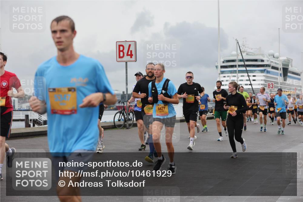 13.09.2026 - Kiel Lauf Andreas Tolksdorf http://msf.ph/oto/10461929 13.09.2026 12:02:24 Kiellinie 4, 1214, 6477, 1509, 3 meine-sportfotos.de