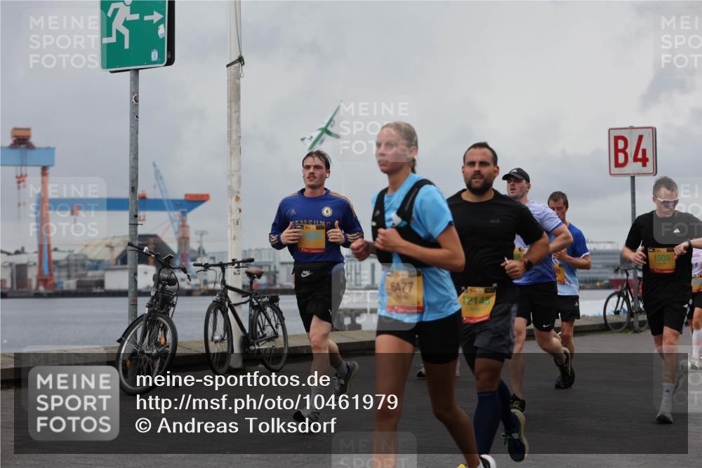 13.09.2026 - Kiel Lauf Andreas Tolksdorf http://msf.ph/oto/10461979 13.09.2026 12:02:25 Kiellinie 6477, 38, 12145, 4, 1509 meine-sportfotos.de