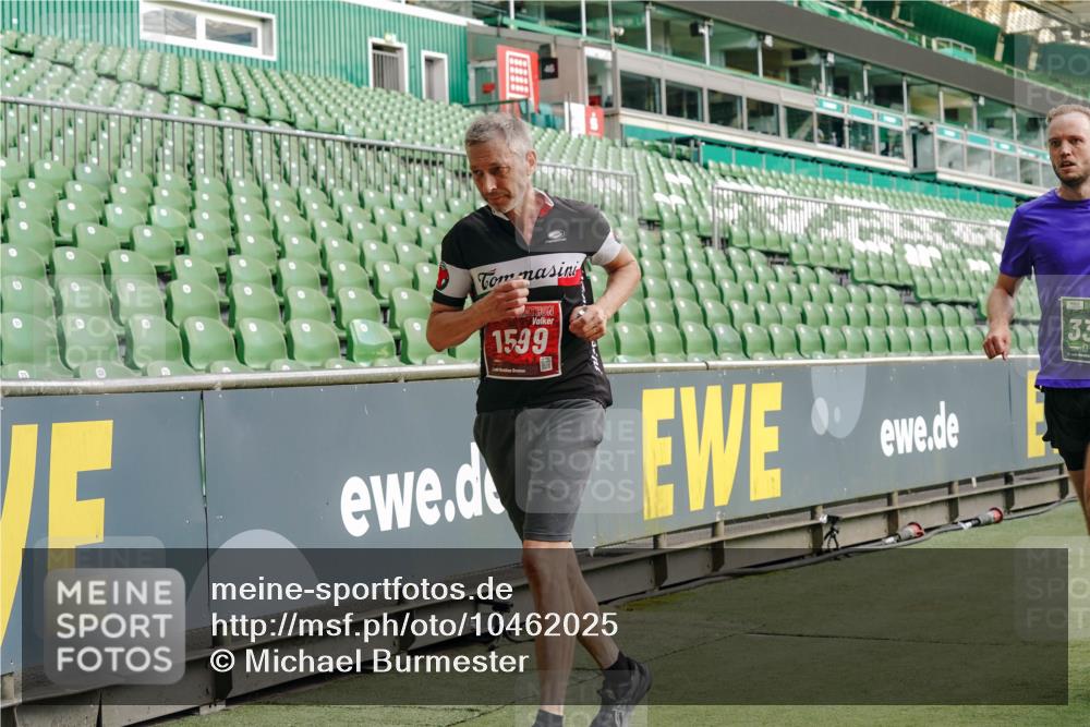 13.09.2026 - 21. swb-Marathon Bremen Michael Burmester http://msf.ph/oto/10462025 13.09.2026 12:55:24 Laufen im Stadion 161, 189, 201, 205, 307, 385, 388, 411, 461, 465, 481, 495, 655, 666, 827, 854, 913, 926, 1053, 1058, 1197, 1390, 1537, 1599, 1631, 1645, 1658, 1750, 2122, 2125, 2234, 2251, 2260, 2319, 2383, 2390, 2474, 2499, 2604, 2701, 2733, 2801, 2824, 2870, 2882, 2913, 2922, 2962, 2971, 3012, 3054, 3057, 3119, 3134, 3175, 3192, 3206, 3241, 3246, 3290, 3346, 3356, 3357, 3411, 3508, 3706, 3716, 3836, 4135, 4137, 4171, 4413, 4455, 4479, 4733, 5277, 5430, 5530, 6106, 2498, 3085 meine-sportfotos.de