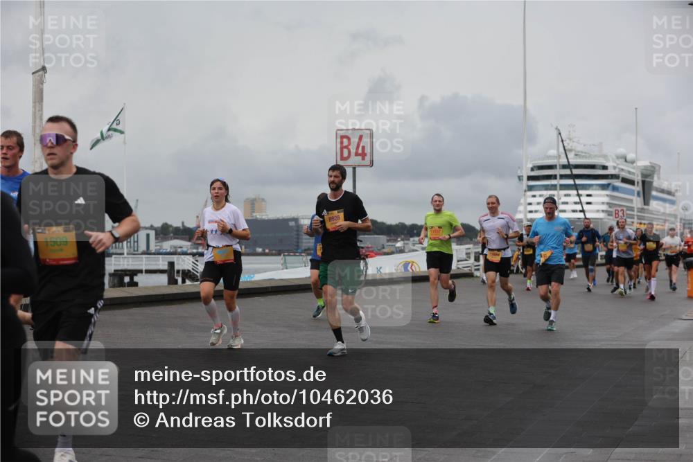 13.09.2026 - Kiel Lauf Andreas Tolksdorf http://msf.ph/oto/10462036 13.09.2026 12:02:28 Kiellinie 1509, 8928, 4, 11557, 3 meine-sportfotos.de