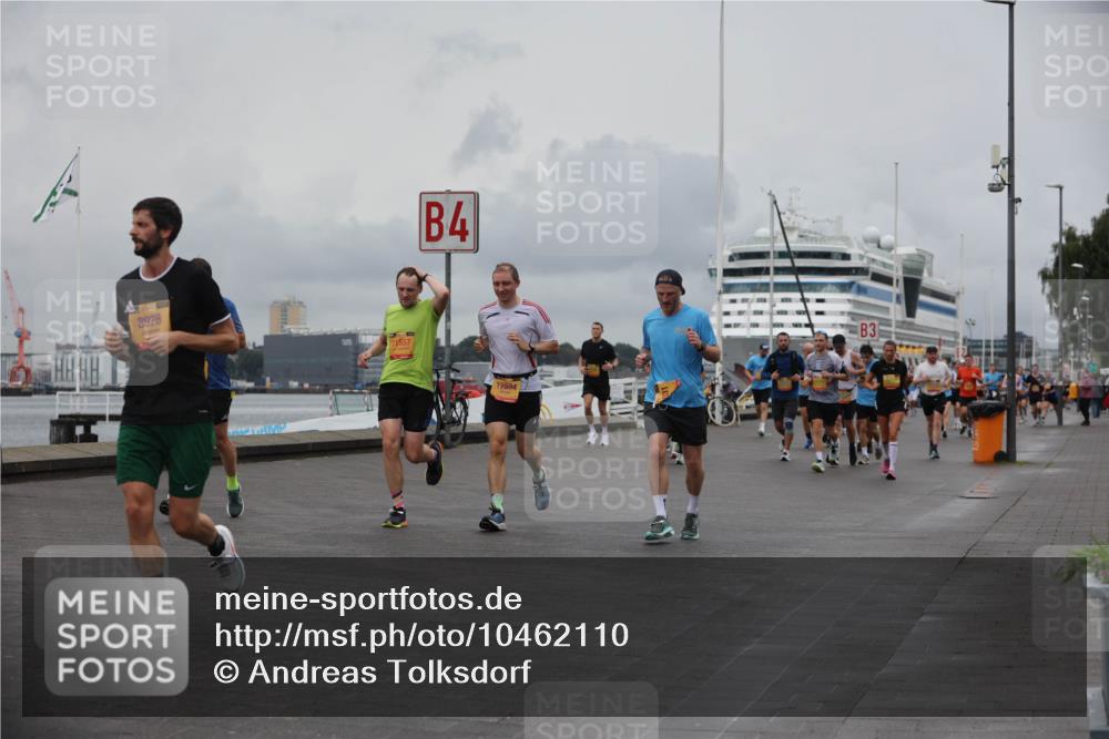 13.09.2026 - Kiel Lauf Andreas Tolksdorf http://msf.ph/oto/10462110 13.09.2026 12:02:29 Kiellinie 8928, 11557, 4, 12534, 3 meine-sportfotos.de