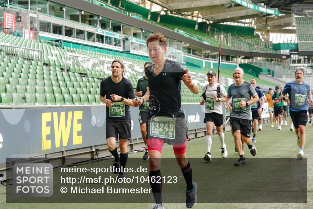 13.09.2026 - 21. swb-Marathon Bremen Michael Burmester http://msf.ph/oto/10462123 13.09.2026 12:55:26 Laufen im Stadion 161, 189, 201, 205, 307, 385, 388, 411, 461, 465, 481, 495, 655, 666, 827, 854, 913, 926, 1053, 1058, 1197, 1390, 1537, 1599, 1631, 1645, 1658, 1750, 2122, 2125, 2234, 2251, 2260, 2319, 2383, 2390, 2474, 2535, 2604, 2701, 2733, 2801, 2824, 2870, 2882, 2913, 2922, 2962, 3012, 3054, 3057, 3119, 3134, 3175, 3192, 3206, 3241, 3246, 3290, 3346, 3356, 3357, 3411, 3508, 3706, 3716, 3836, 4135, 4137, 4171, 4413, 4455, 4479, 4733, 5277, 5430, 5530, 6106, 2498, 3085 meine-sportfotos.de
