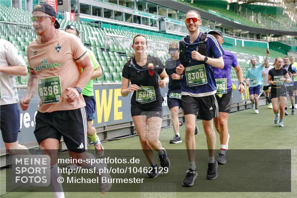 13.09.2026 - 21. swb-Marathon Bremen Michael Burmester http://msf.ph/oto/10462129 13.09.2026 13:12:28 Laufen im Stadion 118, 183, 265, 278, 349, 514, 576, 695, 702, 703, 843, 933, 1005, 1113, 1143, 1226, 1286, 1334, 1435, 1641, 1849, 1851, 1936, 1952, 1991, 2005, 2248, 2264, 2281, 2299, 2330, 2336, 2353, 2375, 2377, 2398, 2426, 2439, 2461, 2478, 2505, 2659, 2665, 2669, 2673, 2684, 2765, 2773, 2792, 2804, 2815, 2822, 2836, 2850, 2860, 2884, 2895, 2907, 2921, 2963, 2966, 2975, 2976, 3027, 3079, 3082, 3143, 3155, 3159, 3253, 3293, 3308, 3313, 3328, 3349, 3352, 3434, 3549, 551 meine-sportfotos.de