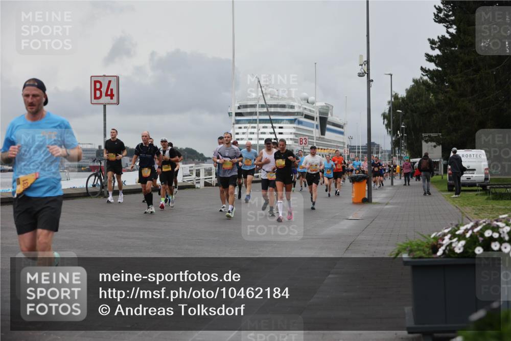 13.09.2026 - Kiel Lauf Andreas Tolksdorf http://msf.ph/oto/10462184 13.09.2026 12:02:32 Kiellinie 4, 3 meine-sportfotos.de