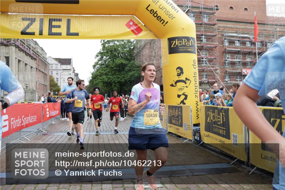 13.09.2026 - Kiel Lauf Yannick Fuchs http://msf.ph/oto/10462213 13.09.2026 09:54:21 Ziel 1441, 2368, 2485, 2865, 3283, 4263, 6327, 6986, 7127, 8325, 9587, 10261, 10424, 10434, 12753, 200, 2815, 2953, 3148, 3702, 3703, 4277, 4539, 4762, 4803, 4988, 5670, 5695, 7194, 7458, 8041, 8044, 8325, 8473, 9057, 9446, 9516, 9587, 10535, 11100, 11872, 1414, 5030, 5503, 5504, 5937, 6815, 6825, 7090, 8830, 12750, 12751, 92, 852, 2657, 2691, 2748, 4144, 4626, 11872, 12390 meine-sportfotos.de