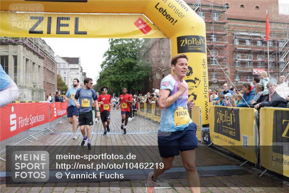 13.09.2026 - Kiel Lauf Yannick Fuchs http://msf.ph/oto/10462219 13.09.2026 09:54:21 Ziel 1441, 2368, 2485, 2865, 3283, 4263, 6327, 6986, 7127, 8325, 9587, 10261, 10424, 10434, 12753, 200, 2815, 2953, 3148, 3702, 3703, 4277, 4539, 4762, 4803, 4988, 5670, 5695, 7194, 7458, 8041, 8044, 8325, 8473, 9057, 9446, 9516, 9587, 10535, 11100, 11872, 1414, 5030, 5503, 5504, 5937, 6815, 6825, 7090, 8830, 12750, 12751, 92, 852, 2657, 2691, 2748, 4144, 4626, 11872, 12390 meine-sportfotos.de