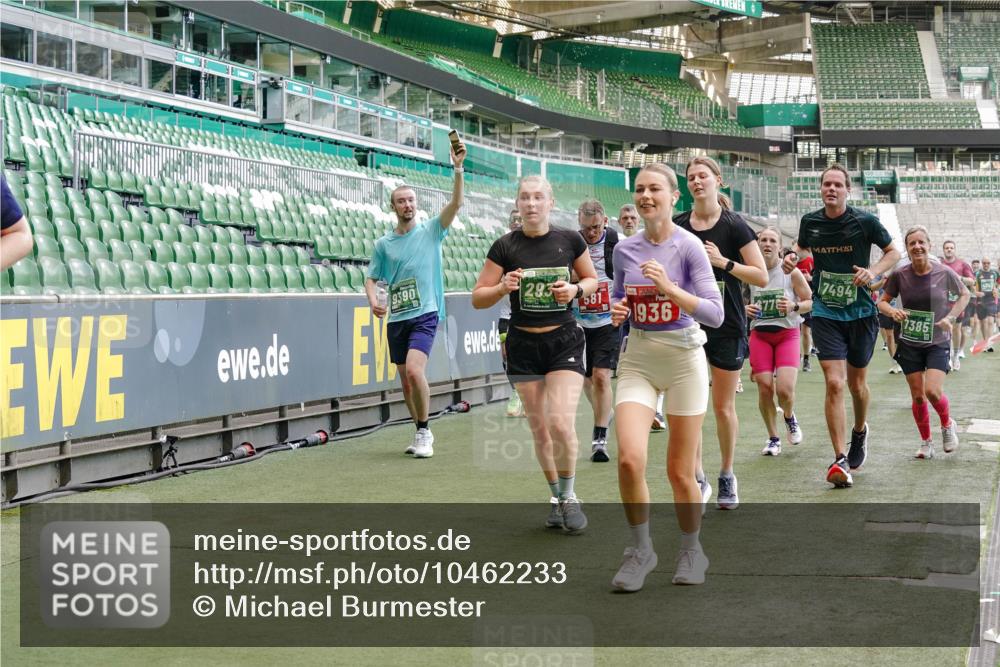 13.09.2026 - 21. swb-Marathon Bremen Michael Burmester http://msf.ph/oto/10462233 13.09.2026 13:12:30 Laufen im Stadion 118, 183, 265, 278, 349, 514, 576, 695, 702, 703, 843, 933, 950, 1005, 1113, 1143, 1226, 1286, 1334, 1435, 1641, 1849, 1851, 1936, 1952, 1991, 2005, 2248, 2264, 2281, 2299, 2336, 2353, 2375, 2377, 2398, 2426, 2439, 2461, 2478, 2505, 2612, 2659, 2665, 2669, 2673, 2684, 2765, 2773, 2792, 2804, 2815, 2822, 2850, 2860, 2884, 2895, 2907, 2921, 2963, 2966, 2975, 2976, 3027, 3079, 3082, 3143, 3155, 3159, 3253, 3293, 3308, 3313, 3328, 3349, 3352, 3434, 551 meine-sportfotos.de