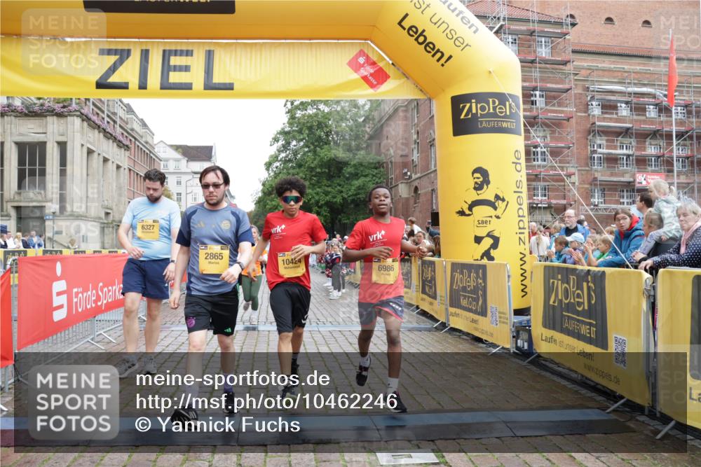 13.09.2026 - Kiel Lauf Yannick Fuchs http://msf.ph/oto/10462246 13.09.2026 09:54:22 Ziel 1441, 2368, 2485, 2865, 3283, 4263, 6327, 6825, 6986, 7090, 7127, 10261, 10424, 10434, 12753, 200, 2815, 2953, 3148, 3702, 3703, 4277, 4539, 4762, 4803, 4988, 5670, 5695, 7194, 7458, 8041, 8044, 8325, 8473, 9057, 9446, 9516, 9587, 10535, 11100, 11872, 1414, 3489, 5030, 5503, 5504, 5937, 6815, 8830, 12750, 12751, 2657, 2691, 2748, 4144, 9057, 11872, 12390 meine-sportfotos.de