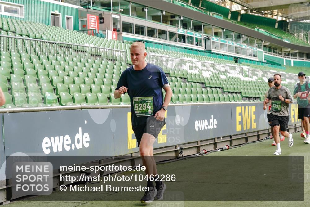 13.09.2026 - 21. swb-Marathon Bremen Michael Burmester http://msf.ph/oto/10462286 13.09.2026 12:55:29 Laufen im Stadion 161, 189, 201, 205, 307, 385, 388, 411, 461, 465, 481, 495, 655, 666, 854, 913, 926, 1053, 1058, 1197, 1390, 1537, 1599, 1631, 1645, 1658, 1750, 2122, 2125, 2234, 2251, 2260, 2319, 2383, 2390, 2474, 2535, 2604, 2733, 2801, 2824, 2870, 2913, 2922, 2948, 2962, 3012, 3054, 3057, 3119, 3134, 3175, 3192, 3202, 3206, 3241, 3246, 3290, 3346, 3348, 3356, 3357, 3411, 3508, 3706, 3716, 3836, 4135, 4137, 4171, 4413, 4455, 4479, 4733, 5277, 5430, 5530, 6106, 2498, 3085 meine-sportfotos.de