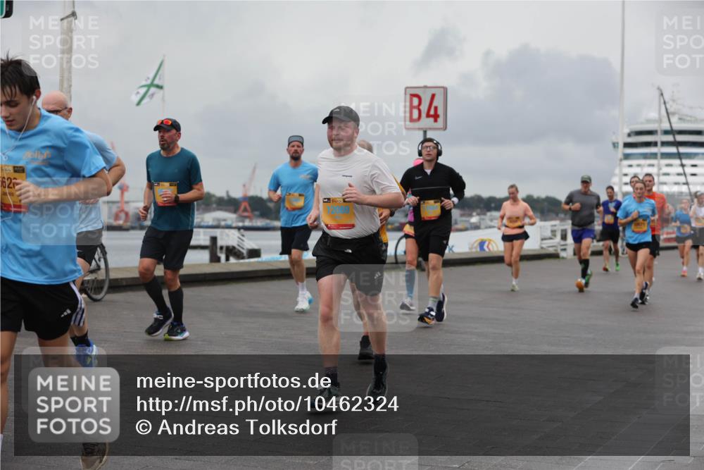 13.09.2026 - Kiel Lauf Andreas Tolksdorf http://msf.ph/oto/10462324 13.09.2026 12:02:39 Kiellinie 39, 562, 38, 12089, 4, 10671 meine-sportfotos.de