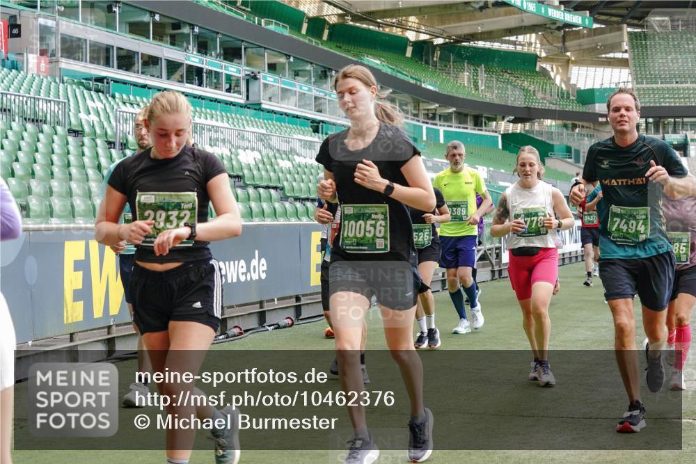 13.09.2026 - 21. swb-Marathon Bremen Michael Burmester http://msf.ph/oto/10462376 13.09.2026 13:12:32 Laufen im Stadion 118, 183, 265, 278, 349, 514, 576, 695, 702, 703, 843, 933, 950, 1005, 1113, 1143, 1226, 1286, 1334, 1435, 1641, 1849, 1851, 1936, 1952, 1991, 2005, 2248, 2264, 2281, 2299, 2336, 2353, 2375, 2377, 2398, 2426, 2439, 2461, 2478, 2505, 2612, 2659, 2665, 2669, 2673, 2684, 2765, 2773, 2792, 2804, 2815, 2816, 2822, 2850, 2860, 2884, 2895, 2907, 2921, 2963, 2966, 2975, 2976, 3016, 3027, 3079, 3082, 3143, 3155, 3159, 3253, 3293, 3308, 3313, 3328, 3349, 3352, 3434, 551 meine-sportfotos.de
