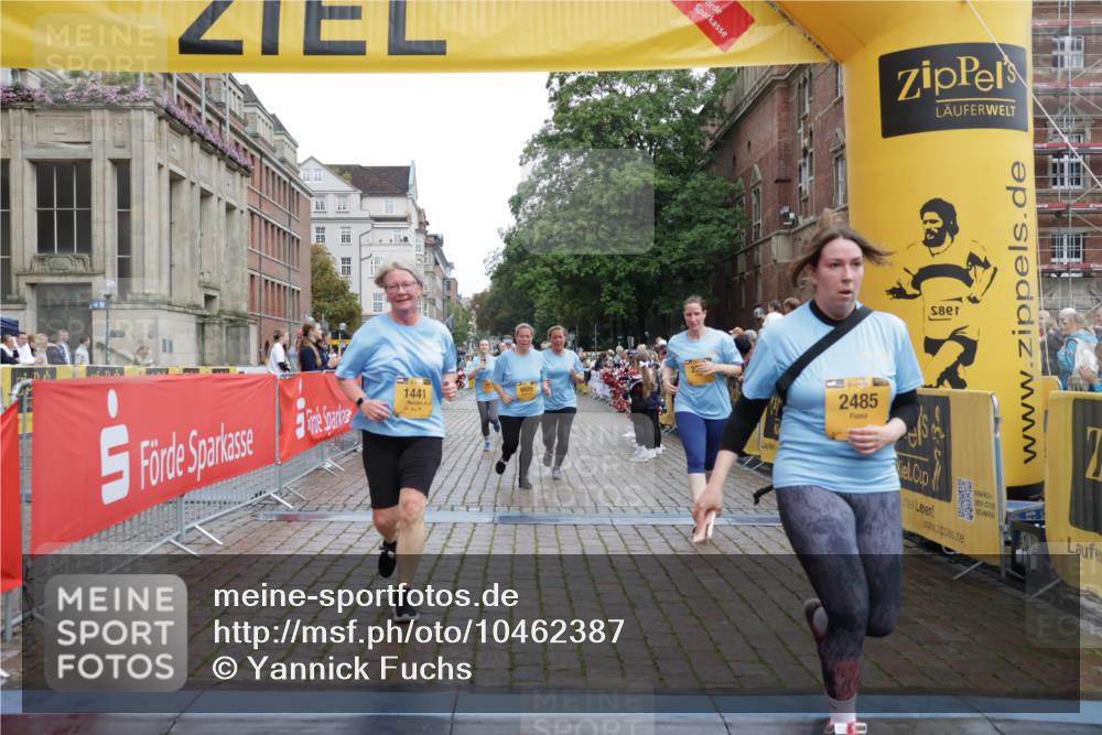 13.09.2026 - Kiel Lauf Yannick Fuchs http://msf.ph/oto/10462387 13.09.2026 09:54:29 Ziel 1414, 1441, 2368, 2485, 5030, 5937, 6825, 7090, 8830, 12750, 12751, 12753, 2815, 2865, 3148, 3283, 3702, 3703, 4263, 4277, 4988, 5670, 6327, 6986, 7127, 7458, 8325, 9446, 9587, 10261, 10424, 10434, 11100, 449, 2979, 3489, 3846, 4911, 4948, 5503, 5504, 6815, 7661, 7813, 7819, 8327, 200, 2953, 4539, 4762, 4803, 4988, 5695, 7194, 8041, 8044, 8473, 9057, 9446, 9516, 10535, 11872 meine-sportfotos.de
