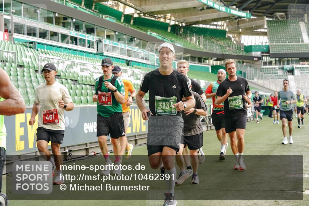 13.09.2026 - 21. swb-Marathon Bremen Michael Burmester http://msf.ph/oto/10462391 13.09.2026 12:55:32 Laufen im Stadion 161, 189, 201, 205, 307, 385, 388, 411, 461, 465, 481, 495, 655, 666, 854, 913, 926, 1053, 1058, 1197, 1390, 1537, 1599, 1631, 1645, 1658, 1750, 2122, 2125, 2234, 2251, 2260, 2319, 2383, 2390, 2474, 2535, 2604, 2733, 2801, 2824, 2870, 2922, 2948, 2962, 3012, 3054, 3057, 3119, 3134, 3175, 3192, 3202, 3206, 3241, 3246, 3290, 3346, 3348, 3356, 3357, 3411, 3508, 3706, 3716, 3836, 4135, 4137, 4171, 4413, 4455, 4479, 4733, 5277, 5430, 5530, 6106, 2498, 3085 meine-sportfotos.de