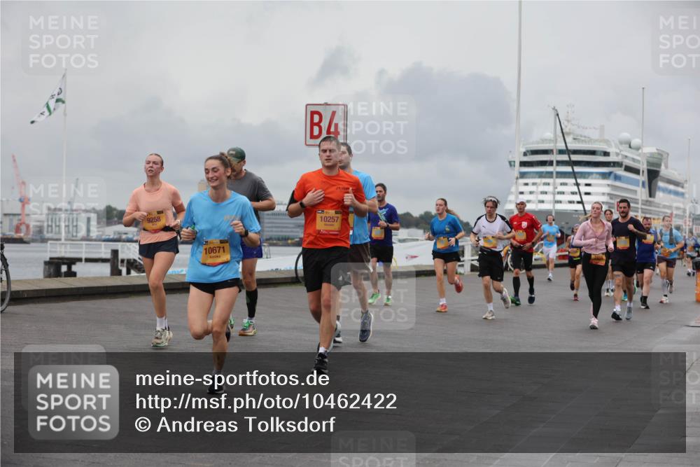 13.09.2026 - Kiel Lauf Andreas Tolksdorf http://msf.ph/oto/10462422 13.09.2026 12:02:43 Kiellinie 9258, 1, 39, 10671, 4, 10257 meine-sportfotos.de