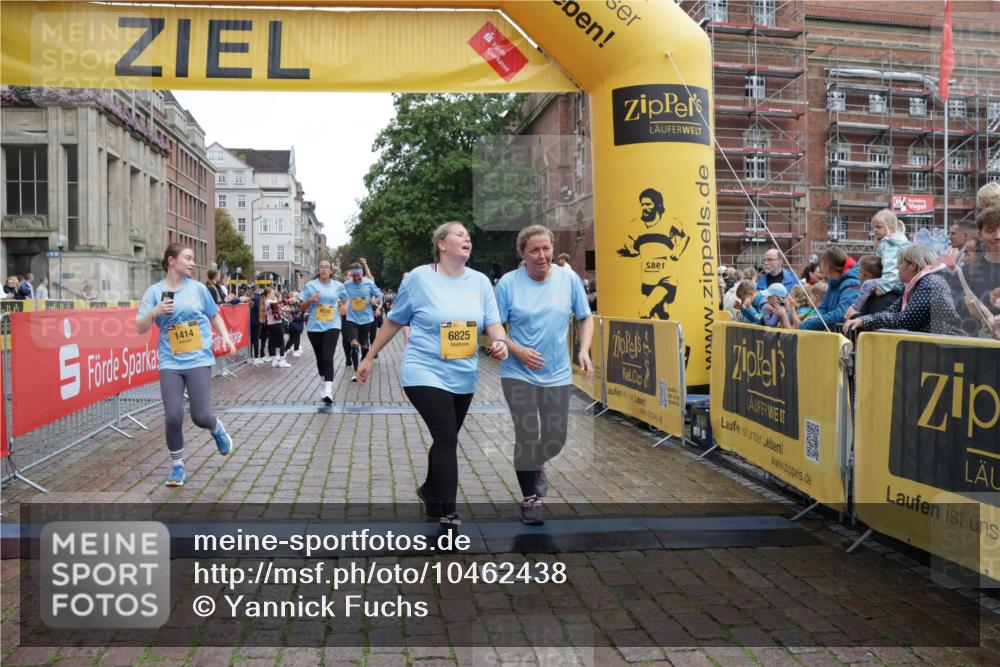 13.09.2026 - Kiel Lauf Yannick Fuchs http://msf.ph/oto/10462438 13.09.2026 09:54:32 Ziel 1414, 1441, 2368, 2485, 5030, 5937, 6815, 6825, 7090, 8830, 12750, 12751, 2815, 2865, 3148, 3283, 3702, 3703, 4263, 4277, 4988, 5670, 6327, 6986, 7127, 7458, 8325, 9587, 10261, 10424, 10434, 11100, 12753, 449, 2979, 3489, 3846, 4911, 4948, 5503, 5504, 6955, 7661, 7813, 7819, 8327, 9509, 9932, 200, 2953, 4539, 4762, 4803, 4988, 5695, 7194, 8041, 8044, 8473, 9057, 9446, 9516, 10535, 11100 meine-sportfotos.de